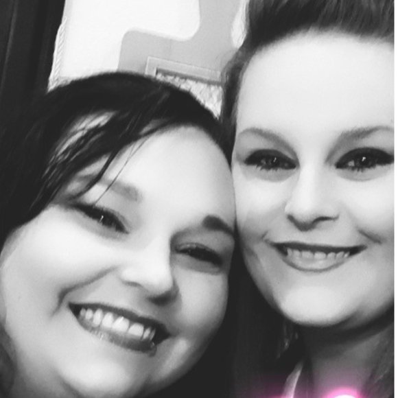 GET TO KNOW ME - YOUR POSHER - Picture 4 of 9